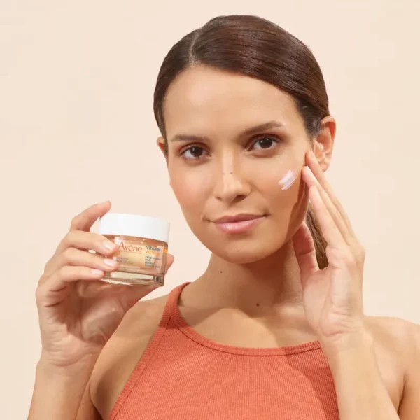 AVÈNE RECARGA VITAMIN ACTIV Cg CREMA INTENSIVA ILUMINADORA 50 ml - Imagen 3