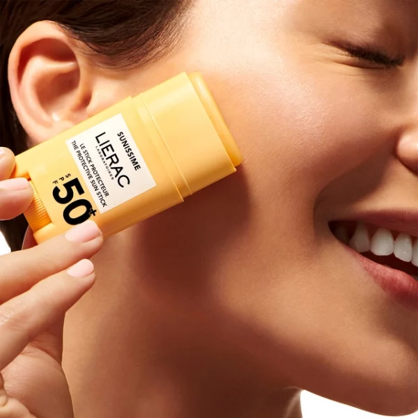 LIERAC SUNISSIME STICK PROTECTOR SOLAR SPF50+ 10g - Imagen 2