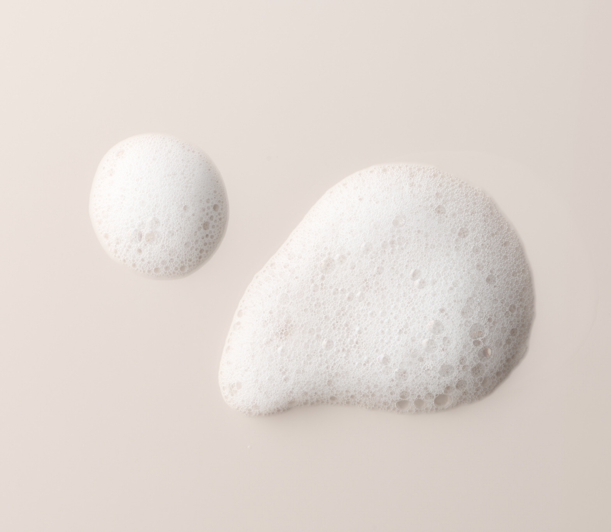 TARA ROMERO + PÉPTIDOS CHAMPÚ DENSIFICANTE 267ml - Imagen 2