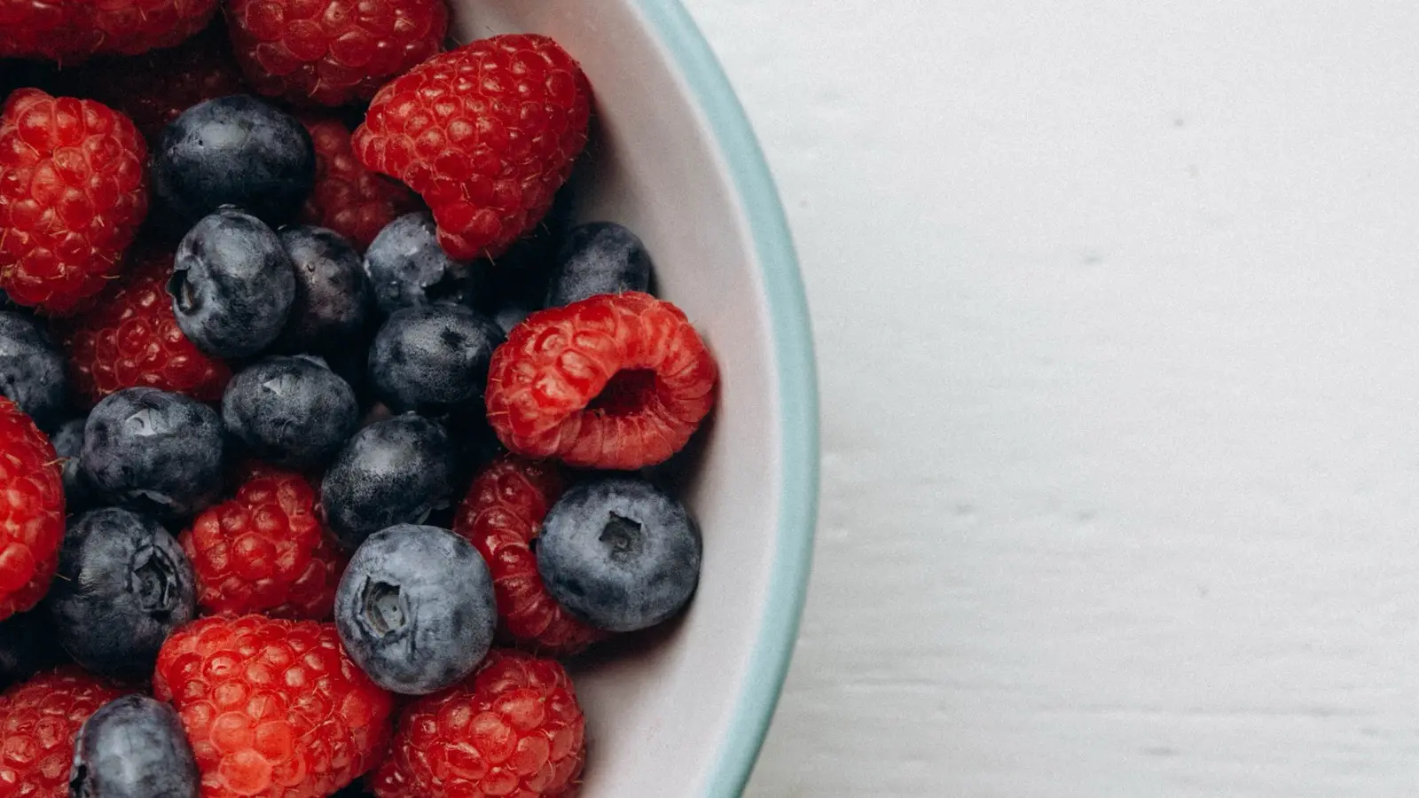 Antioxidantes orales: qué son y cómo cuidan tu piel